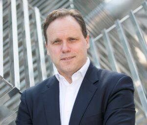 Retrato Daniel Lacalle, Tressis